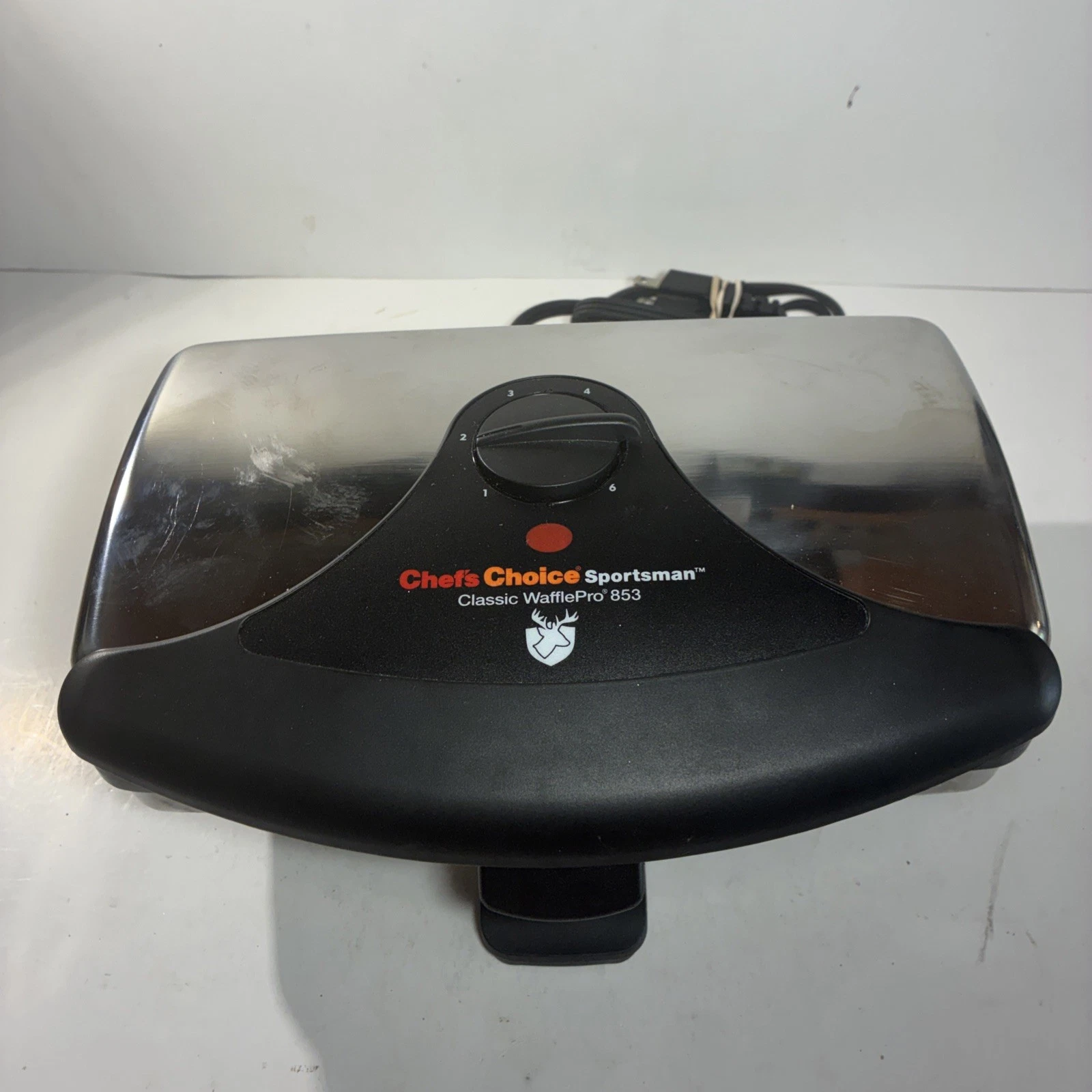 Chef’s Choice Sportsman Classic Waffle Pro Maker Iron 853 Deer Head Hunter