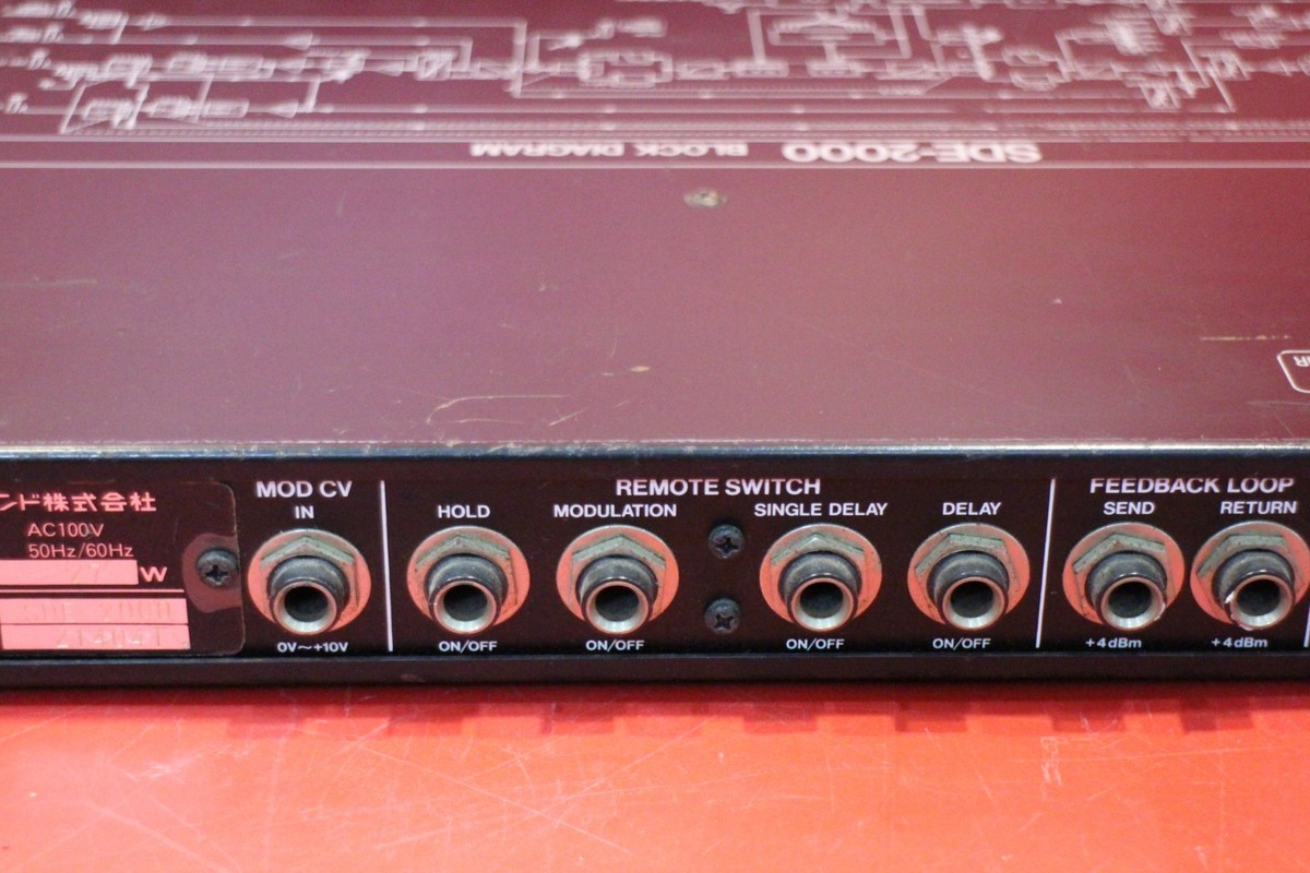 USED Roland SDE-2000 SDE 2000 Digital Delay Rack Effect Vintage