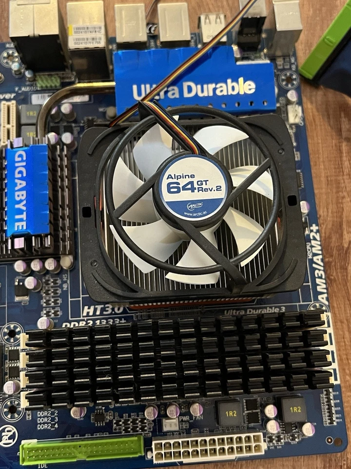 Gigabyte GA-MA790X-UD4P ATX Motherboard, 3.1 MHz CPU,8GB RAM, GPU combo - Image 3 of 4