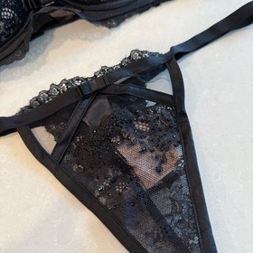 Victoria's Secret Designer Swarovski Crystal Vintage 36C Bra & L Thong Set