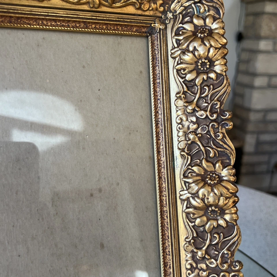 Marco de fotos de latón rococó Hollywood Regency Ormolu años 50 estilo italiano 8 x 10 Foto 4 de 4