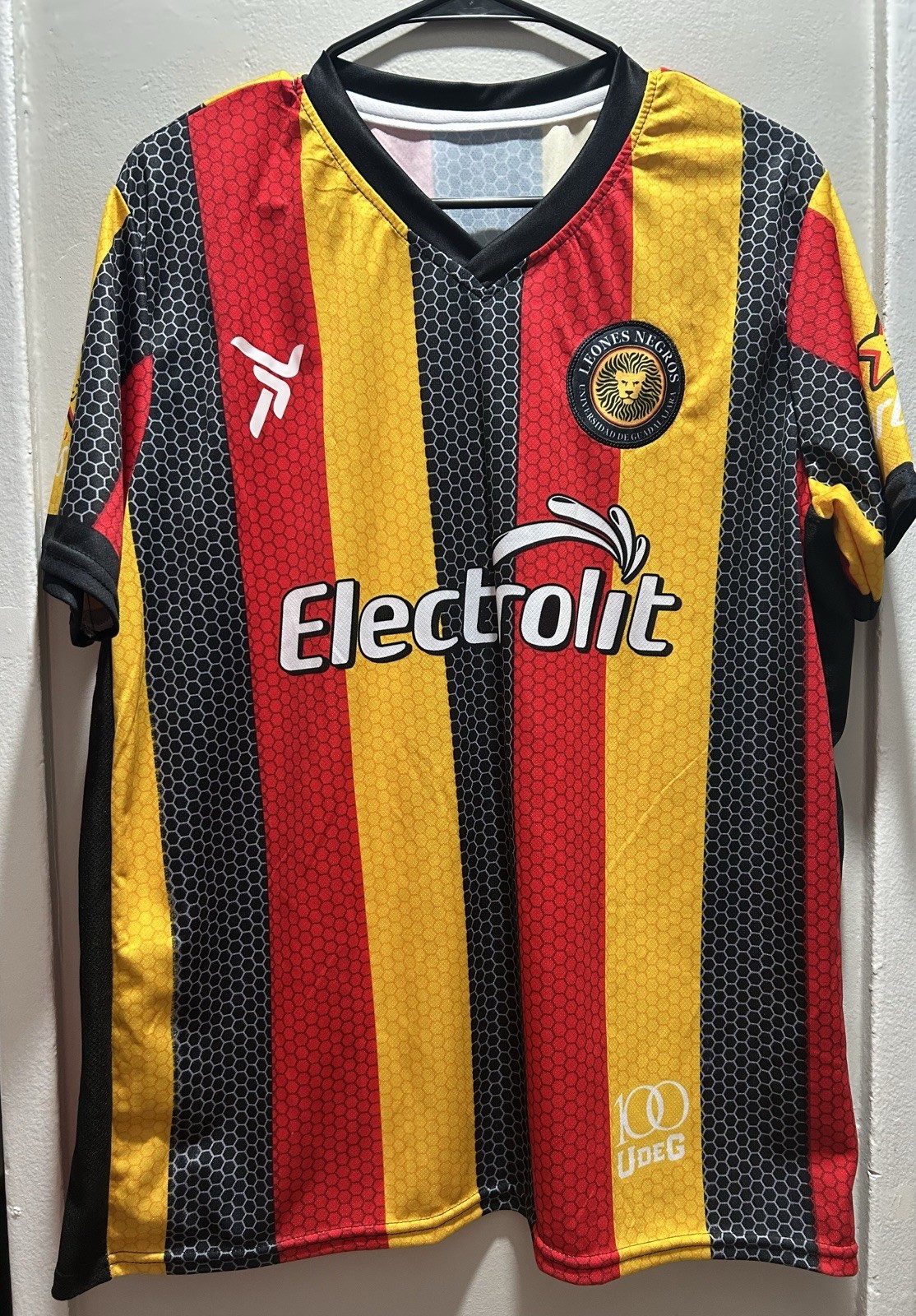 Leones Negros UDG Bootleg Mens Jersey Size XL New