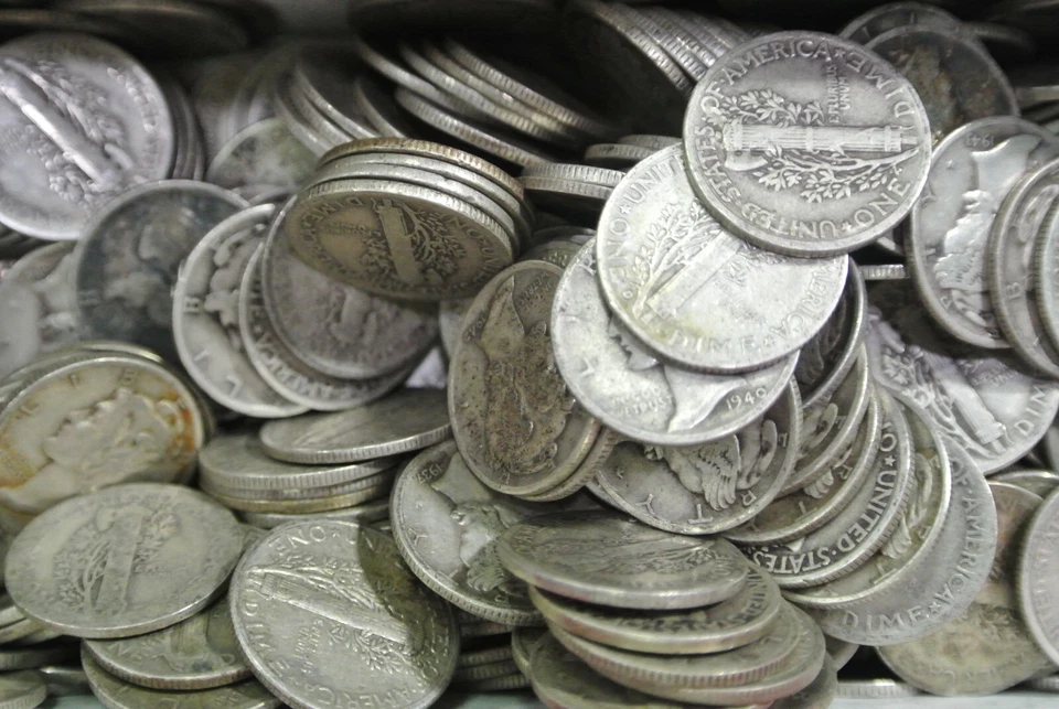 Bulk Lot Full Date Mercury Silver Dime 90% 50 Coin $5.00 Face - Image 3 of 4