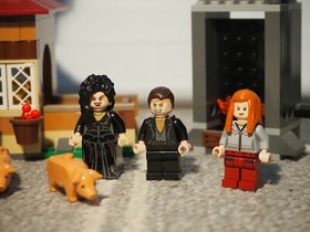 LEGO Harry Potter Half-Blood Prince The Burrow 4840 Set (NO BOX / NO GUIDES)