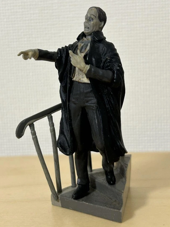Phantom of the Opera Figure Silver Screen Version 9cm Set of 2 Used From Japan - Image 2 of 4
