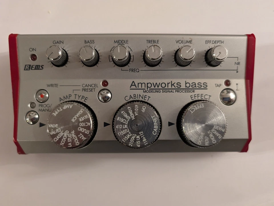 Korg Ampworks Bass ToneWorks Mini Modeling Prozessor Multieffekte mit Box - Bild 2 von 4