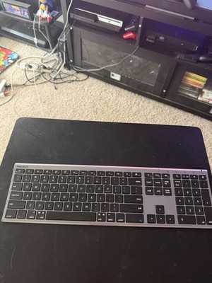 MACALLY QUICK SWITCH BLUETOOTH KEYBOARD FOR THREE DEVICES
