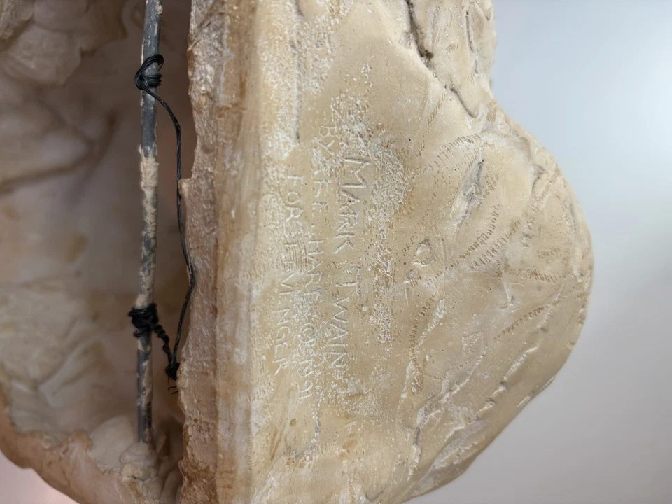 Frederick Hart 1991 Mark Twain Bust For Levenger Plaster Sculpture Signed - Image 3 of 4