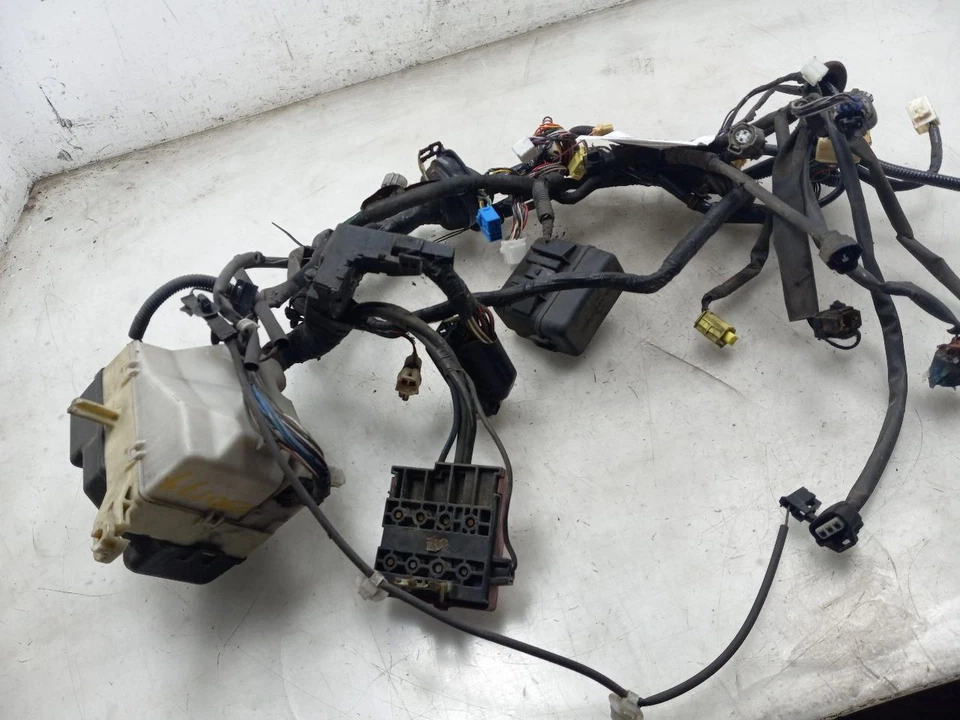 04 05 06 Arnés principal para sala de motores Scion XA 82111-5C870 Foto 3 de 4