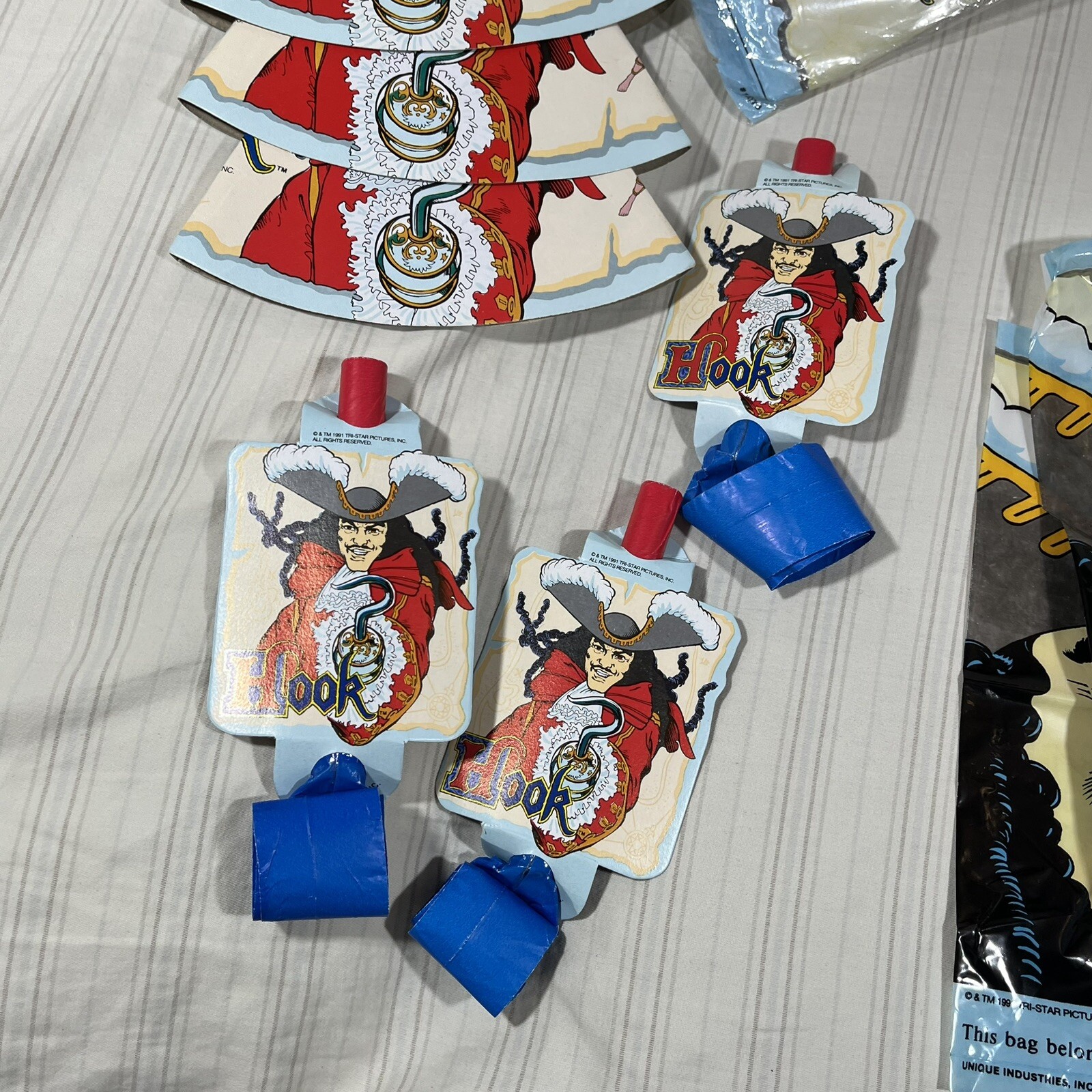 Vintage Hook the Movie Loot Bags Hats Blowers Party Pack Favors 1991 S1