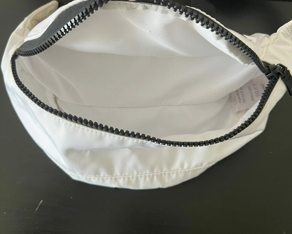 Steve Madden Women's White Nylon Fanny Pack Bag - Imagem 2 de 4