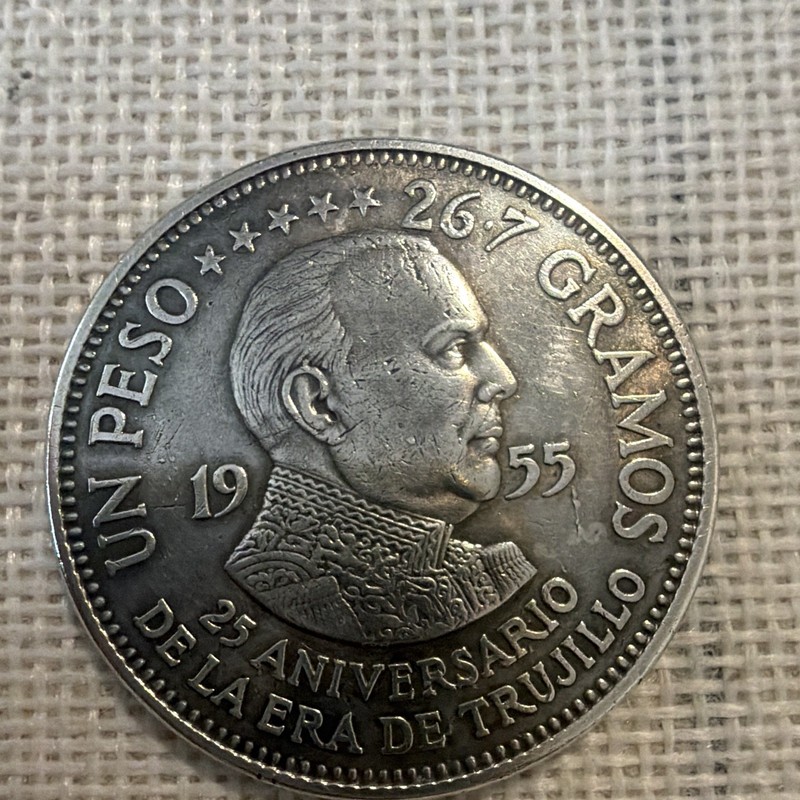 1955 Dominican Republic Un Peso Silver Coin KM#26.7 0.900 25 Aniversario