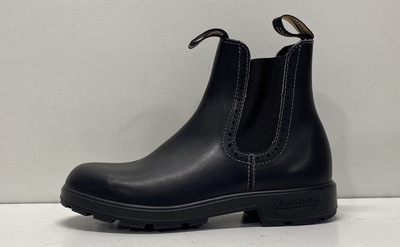 Blundstone Black Solid Chelsea Boot Boot Women 9 - image 1