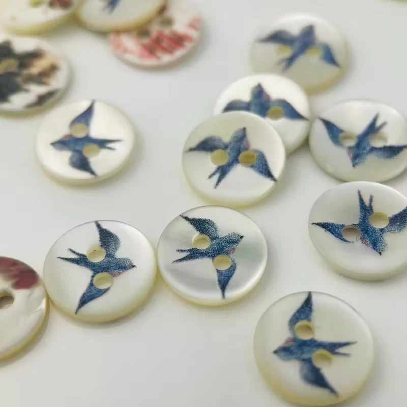 10pcs  Res Ipsa Loquitur Melbourne - 11mm Bluebird - Shell - 2 Hole Buttons - Image 2 of 2