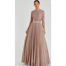 Mac Duggal Women's Pink A-Line Shimmer Gown 3/4 Sleeve Size 10 Formal Dress