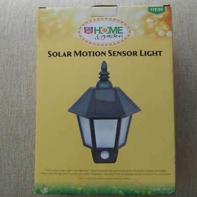 New Rite Aid Home and Garden Solar Motion Sensor LIght