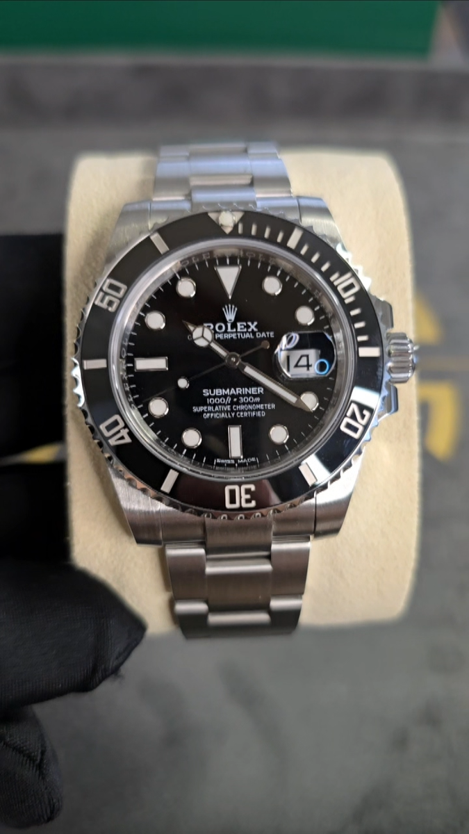 ROLEX SUBMARINER DATE 40MM 116610LN CERAMIC BLACK DIAL STEEL NEW