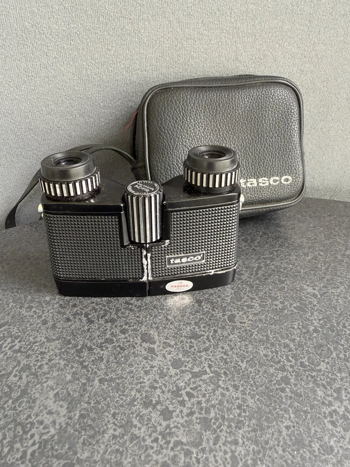Vintage Tasco Model 159 8x21 431ft at 1000yds Binoculars + Case - Image 2 of 4