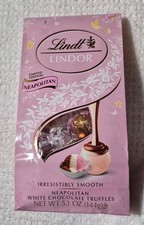 Lindt Lindor Neapolitan Limited Edition White Chocolate Truffles 5.1 oz Bag