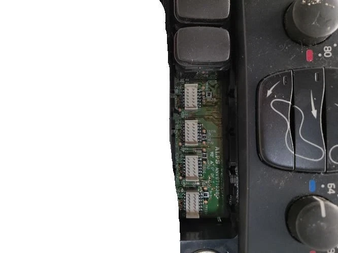 Temperature Control Fits 98-99 INFINITI I30 1178412 - Image 2 of 4