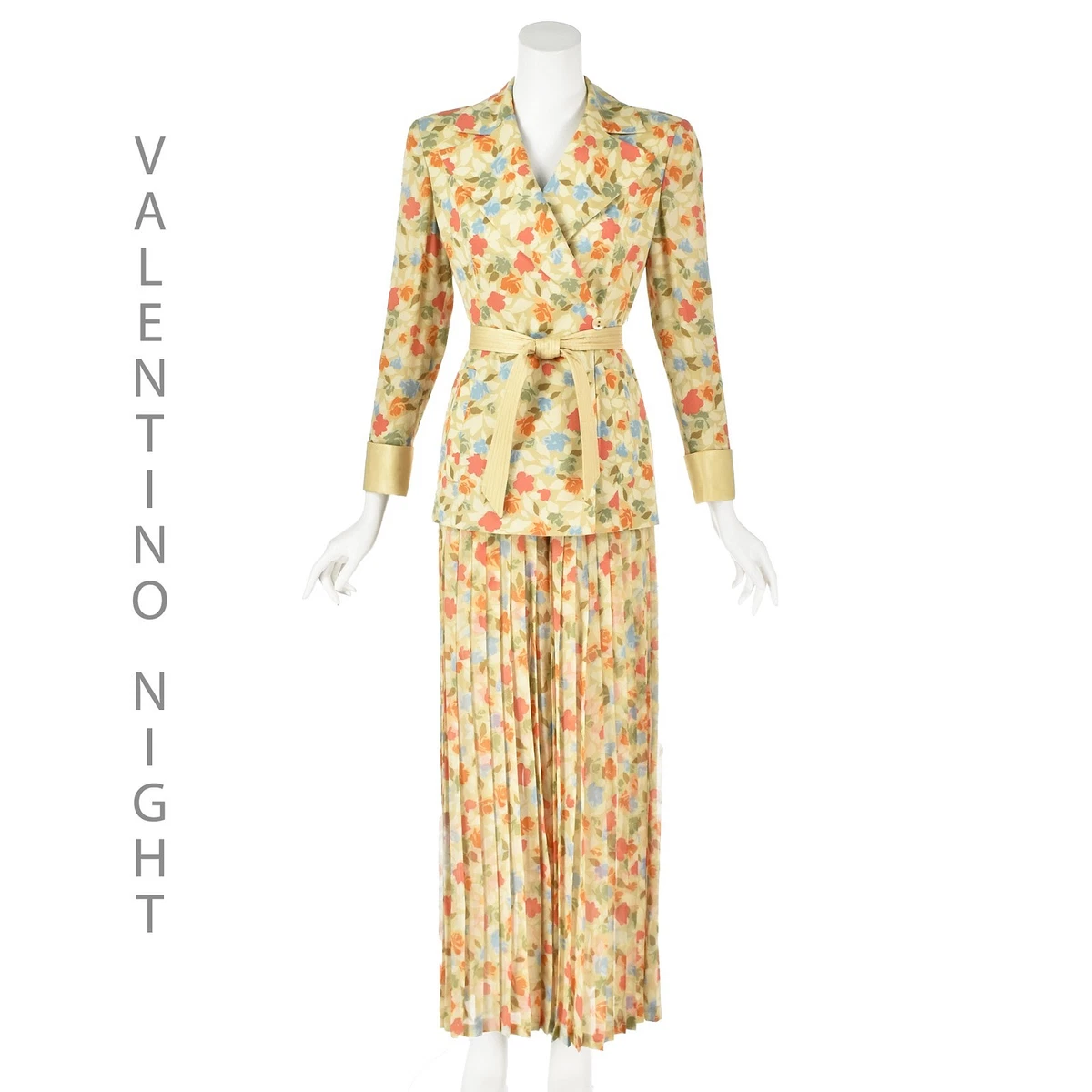 Valentino  Cream Suit with Floral Embellishments Valentino Resort 2015 Fashion Show | Vogue main image 3