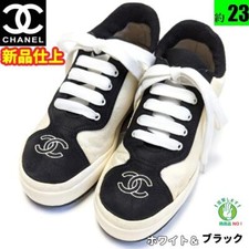 Chanel Coco Mark Sneakers White Good condition beautiful Size37 US About7 Women