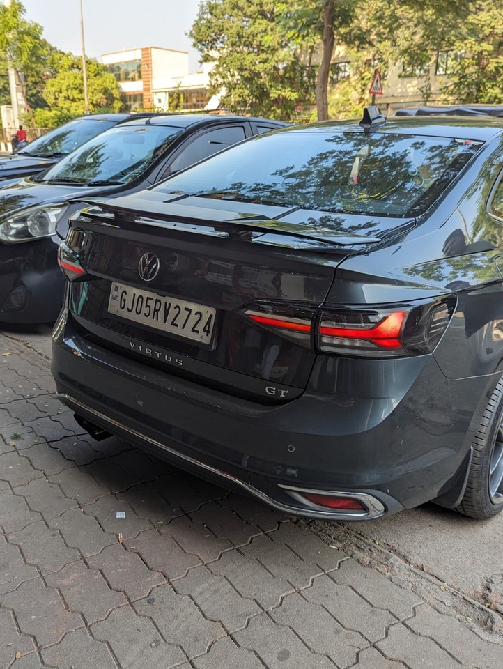 Sedan Car Automatic Deployed Carbon fiber Finish Spoiler Design With