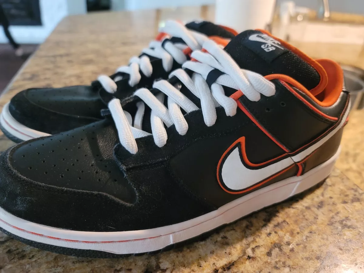 Nike Dunk SB Low Black Orange Blaze - Sz 9.5