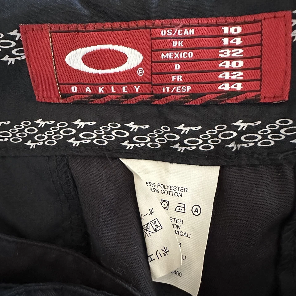 Shorts femininos Oakley tamanho 10 bolsos pretos casual costura interna 9" - Imagem 3 de 4