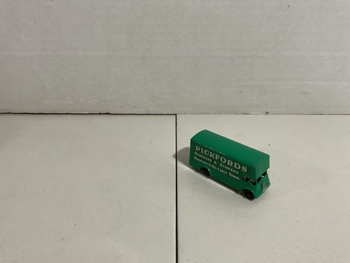 Matchbox Lesney Series 46 Pickfords Removal Van, Made in England