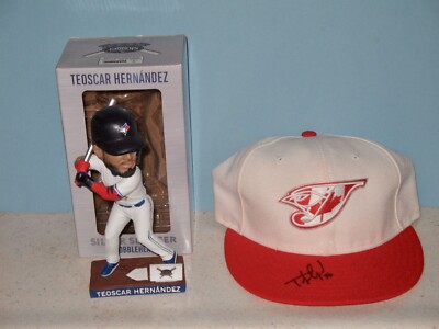 Toronto Blue Jays TEOSCAR HERNANDEZ SIGNED BOBBLEHEAD & BASEBALL
