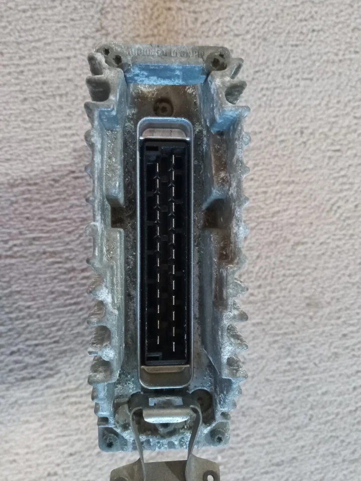 0065450032 0280800220 Centralina motore Bosch Mercedes-Benz W201 190 - Immagine 2 di 2