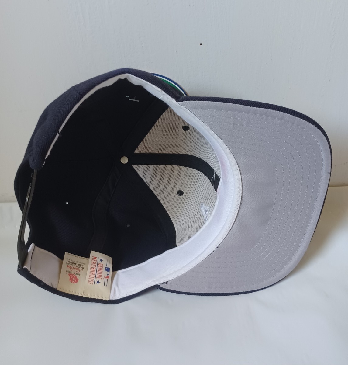 Vtg 1993 Chicago White Sox AL Division Champs Genuine Merchandise