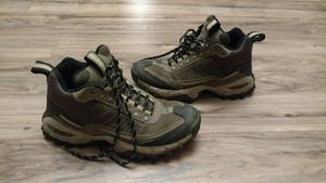 acg hiking boots