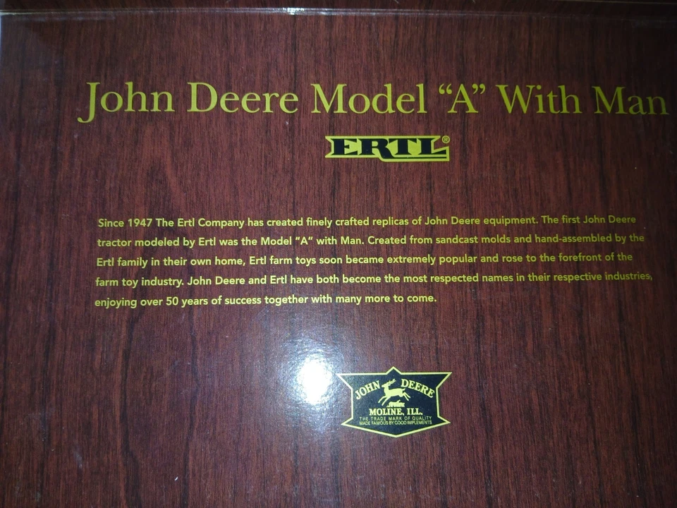 John Deere Modelo A ERTL 1/16 con tractor Man Gold Edition de ERTL #15569A Foto 4 de 4