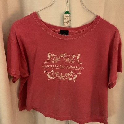 Monterey Bay Aquarium Women s Pink Cropped Graphic Print Tee, Short Sleeve M
