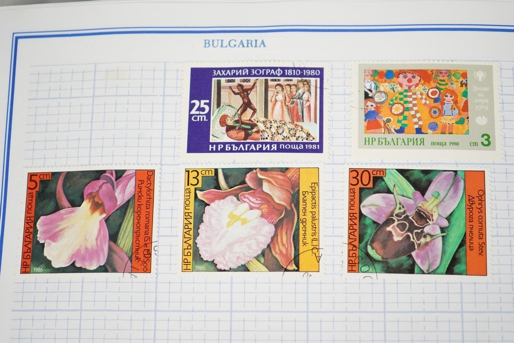 WORLDWIDE COLLECTION OF 3,000+ STAMPS MINT & USED STORED IN MYSTIC ALBUM