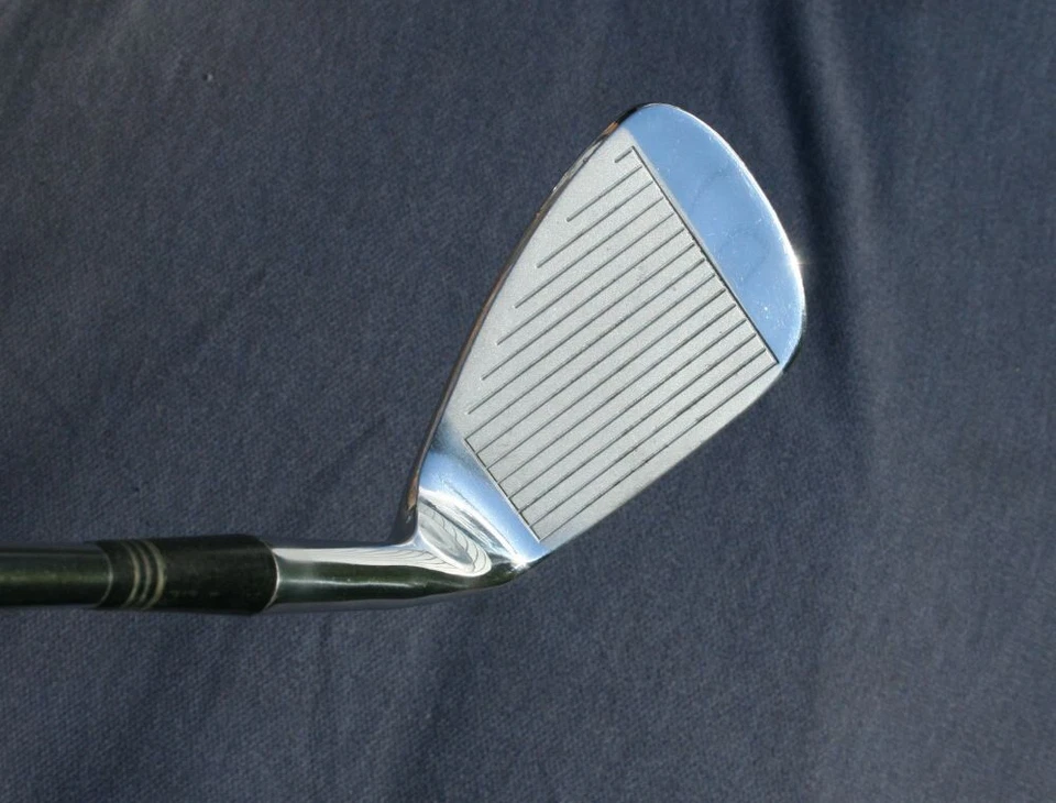 Cuña de lanzamiento de hierro para mano izquierda MacGregor Tourney # 10 PW eje de acero medio Foto 2 de 4