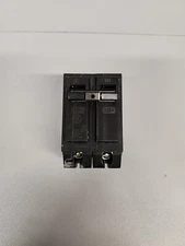 GENERAL ELECTRIC THQB2130 CIRCUIT BREAKER 2 POLE 30A 120/240V Bolt *CHIPPED