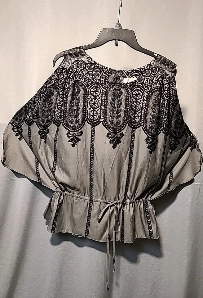 Blusa Beige by ECI Mediana Negra Gris Cachemira Hombro Frío Boho Lagenlook Playa Foto 2 de 4