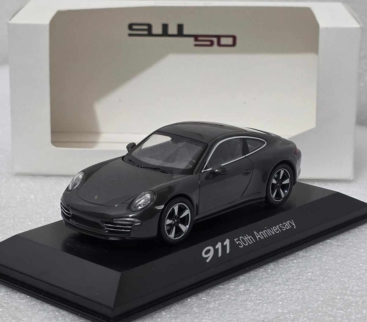 Porsche 911 (991) 50th Anniversary 2014 Graphite Grey 1:43 Welly