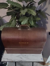 Vintage Singer Spartan 192K Sewing Machine W/ Wood Case & Pedal - Tested & Works