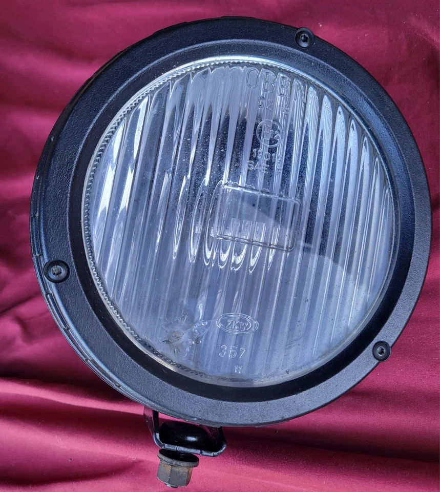 Luz antiniebla Jeep Wrangler OEM TJ o LJ Mopar de fábrica - PROBADA Foto 4 de 4