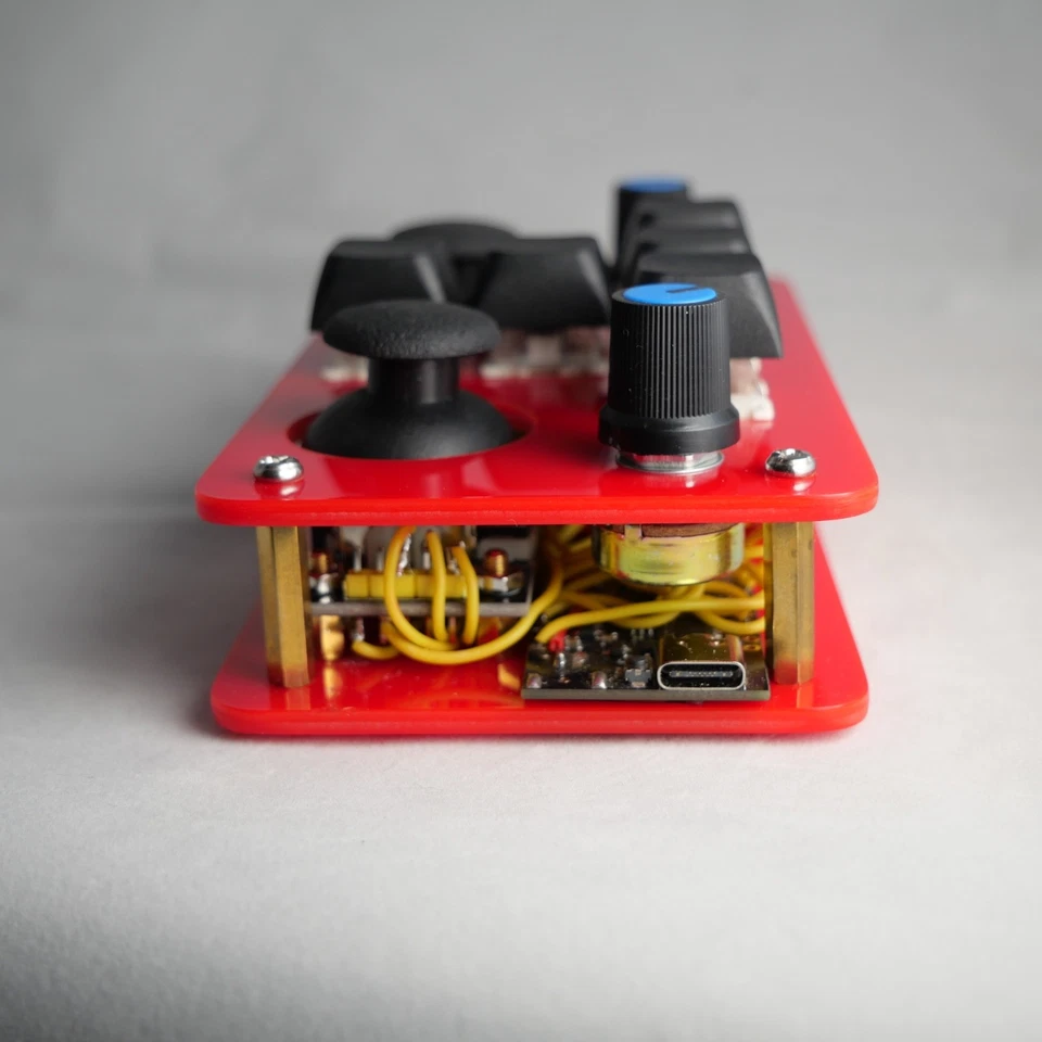 madMidi Acrylic Wireless Midi Controller - Image 4 of 4