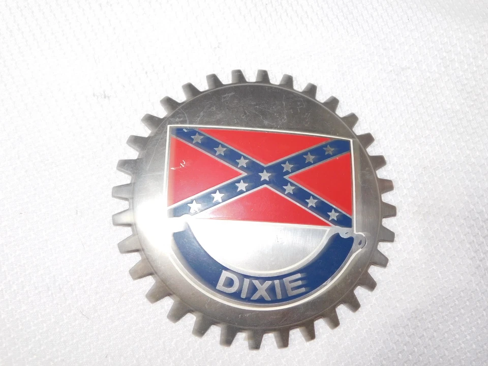 Vintage 4" DIXIE SIGN AUTOMOBILE GAS CAP COVER - Image 2 of 3