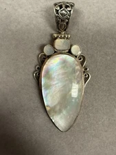 Vintage Mother of Pearl Classic Sterling-Silver Retro Charm Pendant - 3869