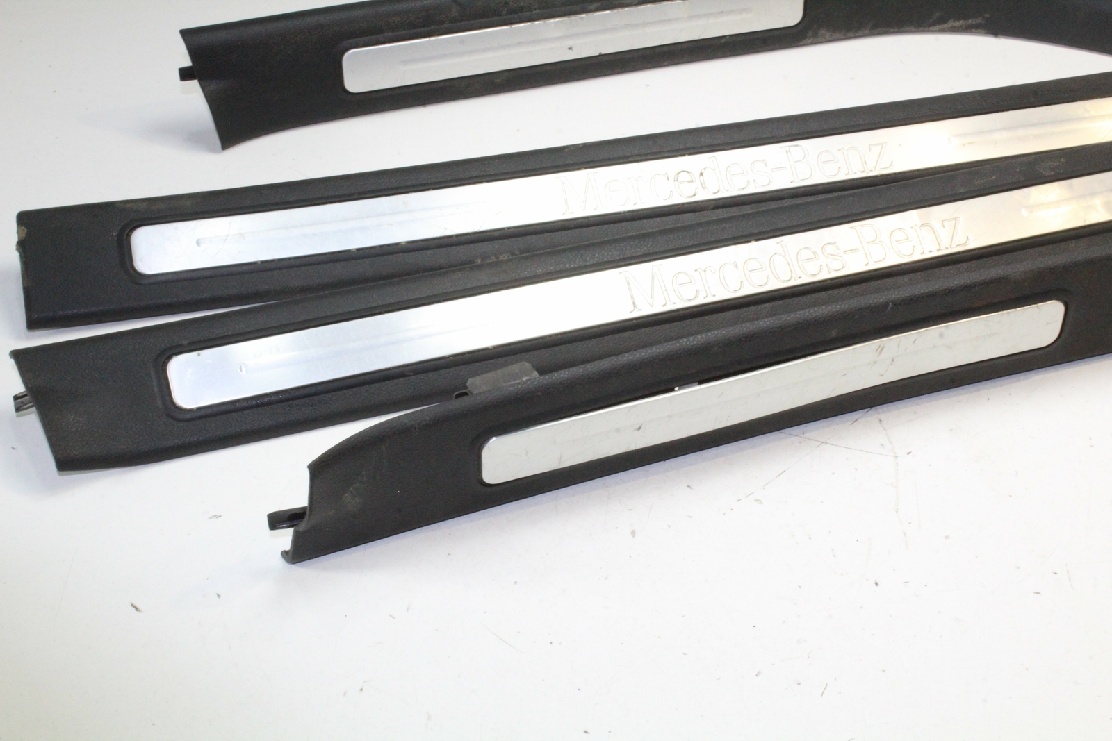 MERCEDES-BENZ B W245 B 200 CDI Door Sill Trim Kit A1696800874 