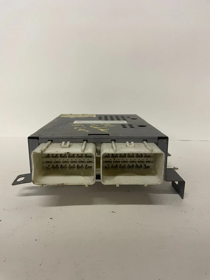 Módulo de control de carrocería Plug&Play 1997 Dodge Caravan BCM BCU OEM 4686670 Foto 4 de 4