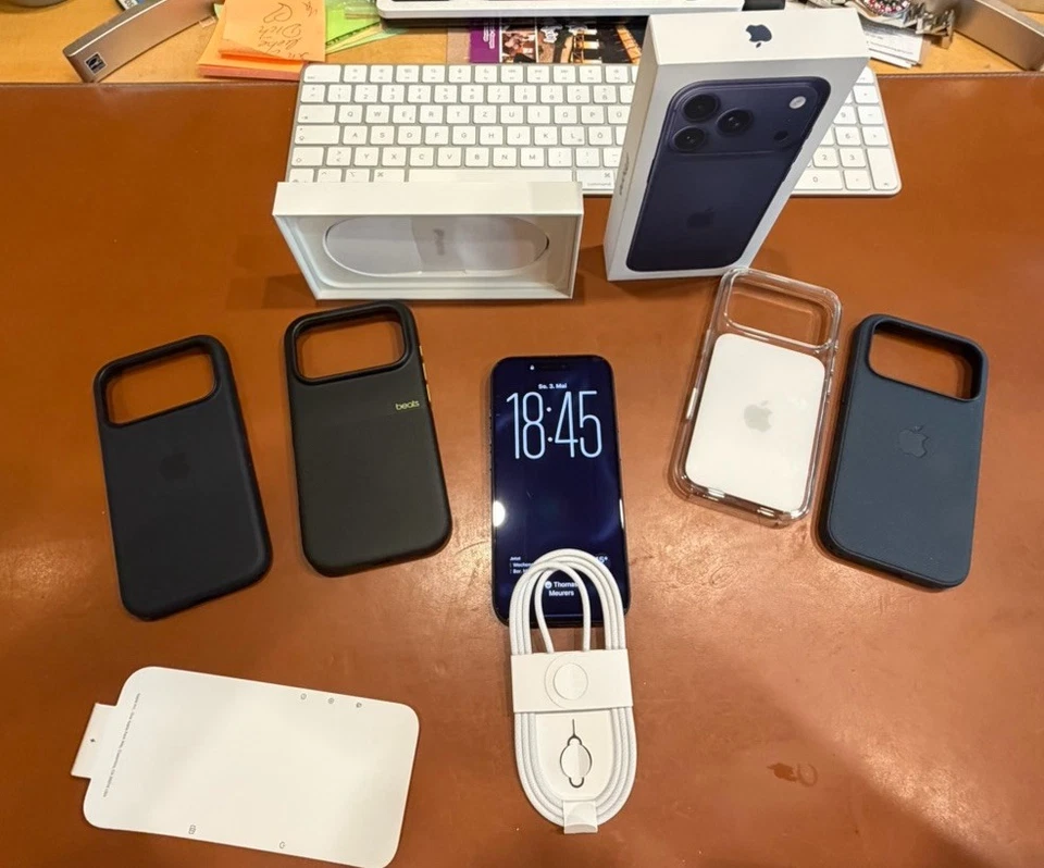 Apple iPhone 17 Pro 1TB Deep Blue - Bild 1 von 4