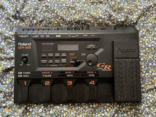 Roland GR-33 guitar synthesizer